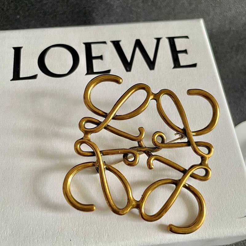 Loewe brooch 12yxx02
